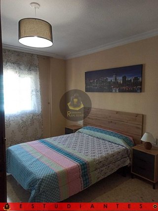Piso en alquiler en Polígono Cartuja – La Paz en Granada