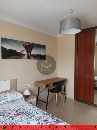 Piso en alquiler en Polígono Cartuja – La Paz en Granada