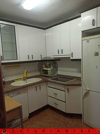 Piso en alquiler en Polígono Cartuja – La Paz en Granada