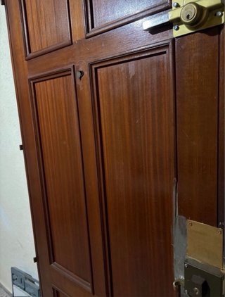 Puerta madera maciza exterior