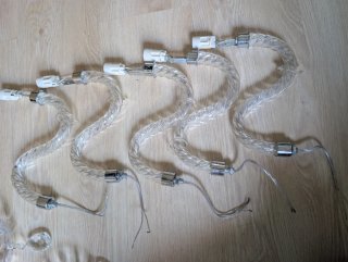 Lámpara de araña de metal y plástico