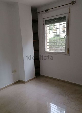 Piso en alquiler en Pedro Salvador - Las Palmeritas en Sevilla