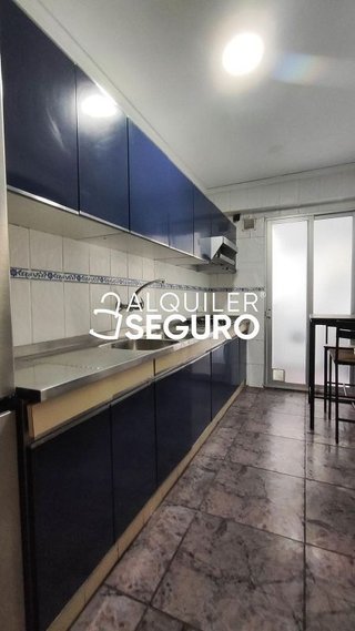 Piso en alquiler en Avda. de Abril. - 9 de octubre en Sagunto