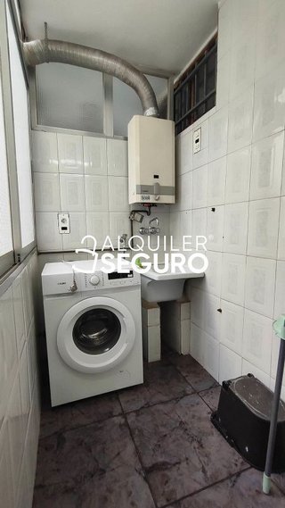 Piso en alquiler en Avda. de Abril. - 9 de octubre en Sagunto