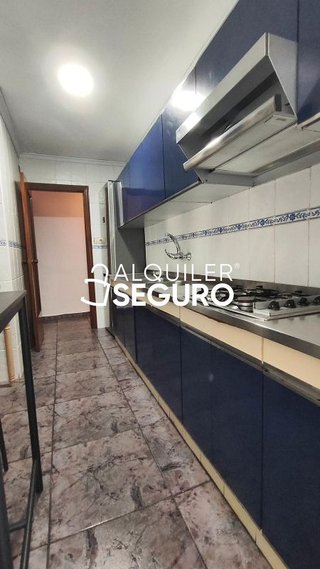 Piso en alquiler en Avda. de Abril. - 9 de octubre en Sagunto