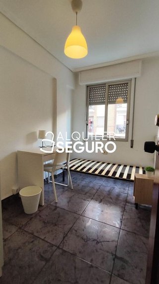 Piso en alquiler en Avda. de Abril. - 9 de octubre en Sagunto