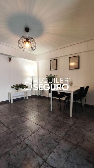 Piso en alquiler en Avda. de Abril. - 9 de octubre en Sagunto
