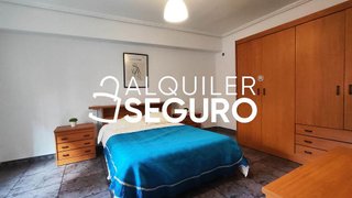 Piso en alquiler en Avda. de Abril. - 9 de octubre en Sagunto