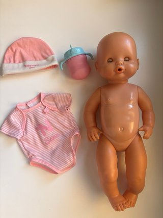 Nenuco con ropa y biberón original