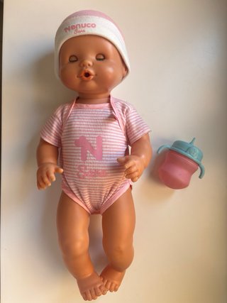 Nenuco con ropa y biberón original