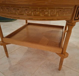 Mesa baja redonda de madera