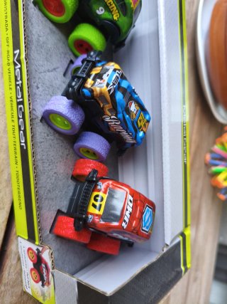 4 Coches de Metal SPIDKO