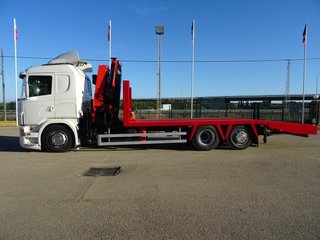 Scania G 440-CAMIONES PORTAMAQUINARIAS