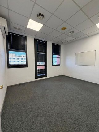 Oficina en alquiler en Palacio de Congresos - Urbadiez - Entrepuentes en Sevilla