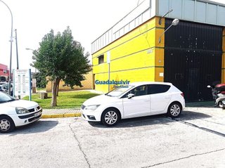 Nave industrial en alquiler en Colores - Entreparques en Sevilla