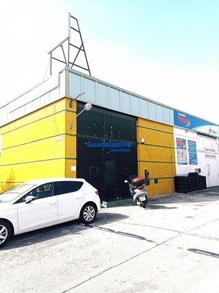 Nave industrial en alquiler en Colores - Entreparques en Sevilla