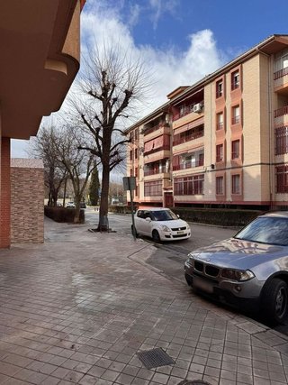 Local comercial en venta en Polígono Cartuja – La Paz en Granada