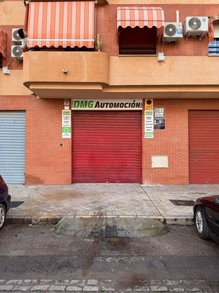 Local comercial en venta en Polígono Cartuja – La Paz en Granada