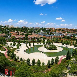Casa pareada en alquiler en Piovera - Conde Orgaz en Madrid