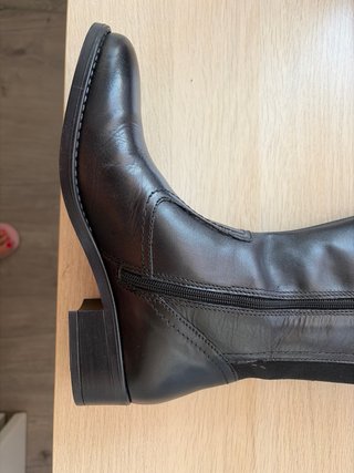 Botas de piel caña alta T39