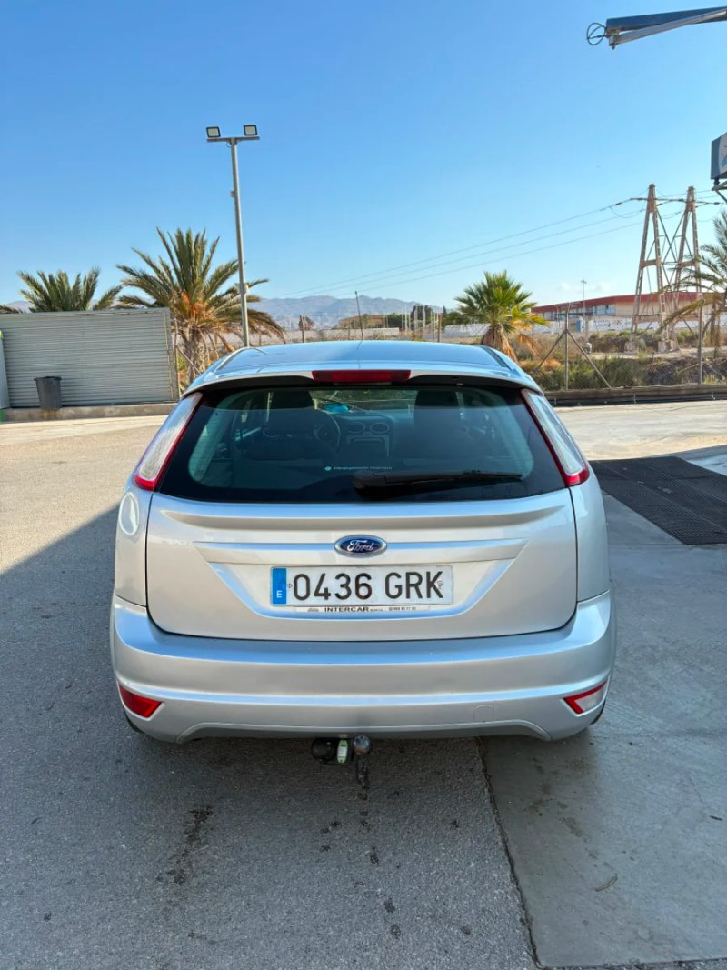 Ford Focus 2008 - foto 1