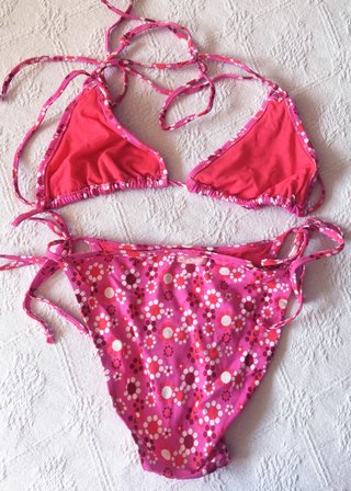 Bikini de Choff rosa fucsia estampado retro floral
