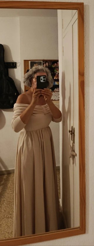 Vestido de fiesta beige
