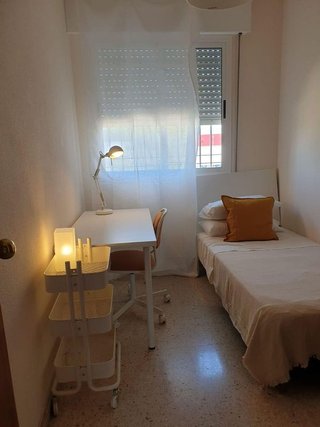 Piso en alquiler en Tres Huertas - El Torrejón - El Cerezo en Sevilla