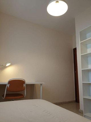 Piso en alquiler en Tres Huertas - El Torrejón - El Cerezo en Sevilla