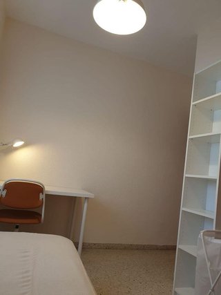 Piso en alquiler en Tres Huertas - El Torrejón - El Cerezo en Sevilla