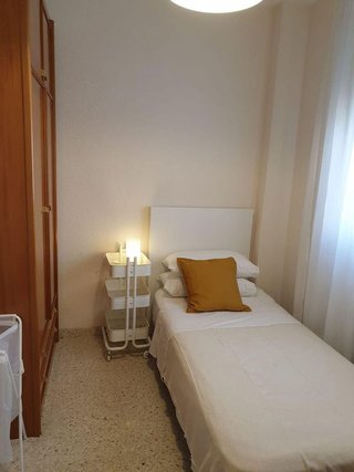 Piso en alquiler en Tres Huertas - El Torrejón - El Cerezo en Sevilla