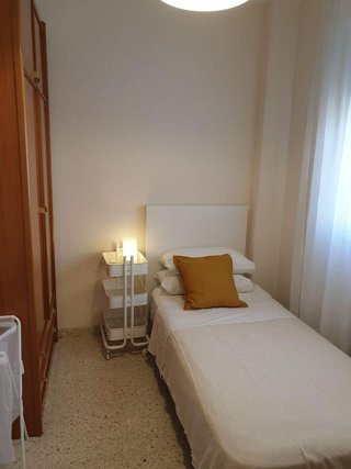 Piso en alquiler en Tres Huertas - El Torrejón - El Cerezo en Sevilla