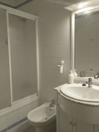 Piso en alquiler en Tres Huertas - El Torrejón - El Cerezo en Sevilla