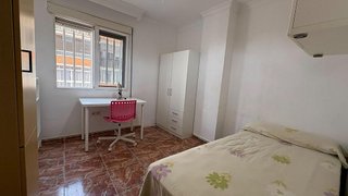 Piso en alquiler en Parque Mediterráneo - Santa Paula en Málaga