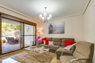 Piso en venta en El Padrón - El Velerín - Voladilla en Estepona