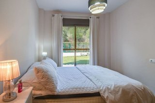 Piso en venta en El Padrón - El Velerín - Voladilla en Estepona