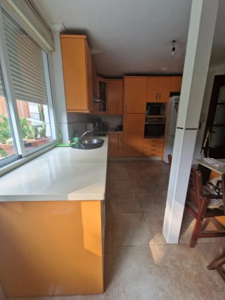 Cocina completa con electrodomésticos