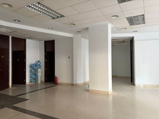 Local comercial en alquiler en Pino Montano - Consolación - Las Almenas en Sevilla