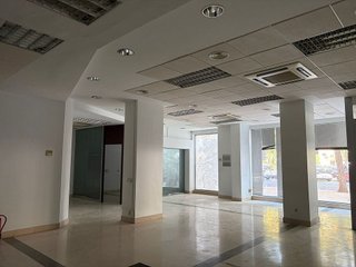 Local comercial en alquiler en Pino Montano - Consolación - Las Almenas en Sevilla