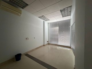 Local comercial en alquiler en Pino Montano - Consolación - Las Almenas en Sevilla