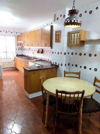 Piso en alquiler en Ensanche en Teruel