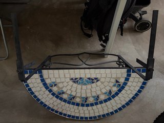 Mesa balcón colgante semicircular