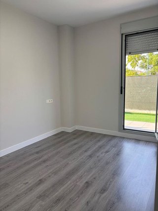 Piso en alquiler en Parque Alcosa - Jardines del Edén en Sevilla