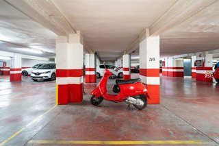 Garaje en venta en Camino de Ronda - Rosaleda en Granada