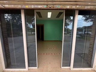 Local comercial en venta en El Barral Ferial en Coslada