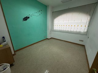 Local comercial en venta en El Barral Ferial en Coslada