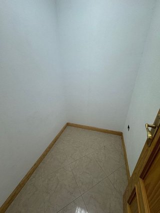 Local comercial en venta en El Barral Ferial en Coslada
