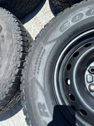 Neumáticos Goodyear y Kumho