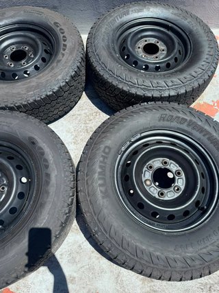 Neumáticos Goodyear y Kumho