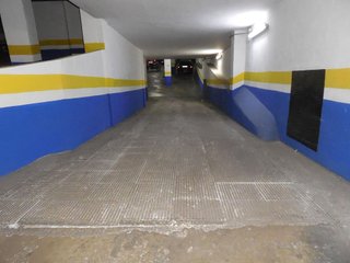 Garaje en alquiler en Camino de Ronda - Rosaleda en Granada